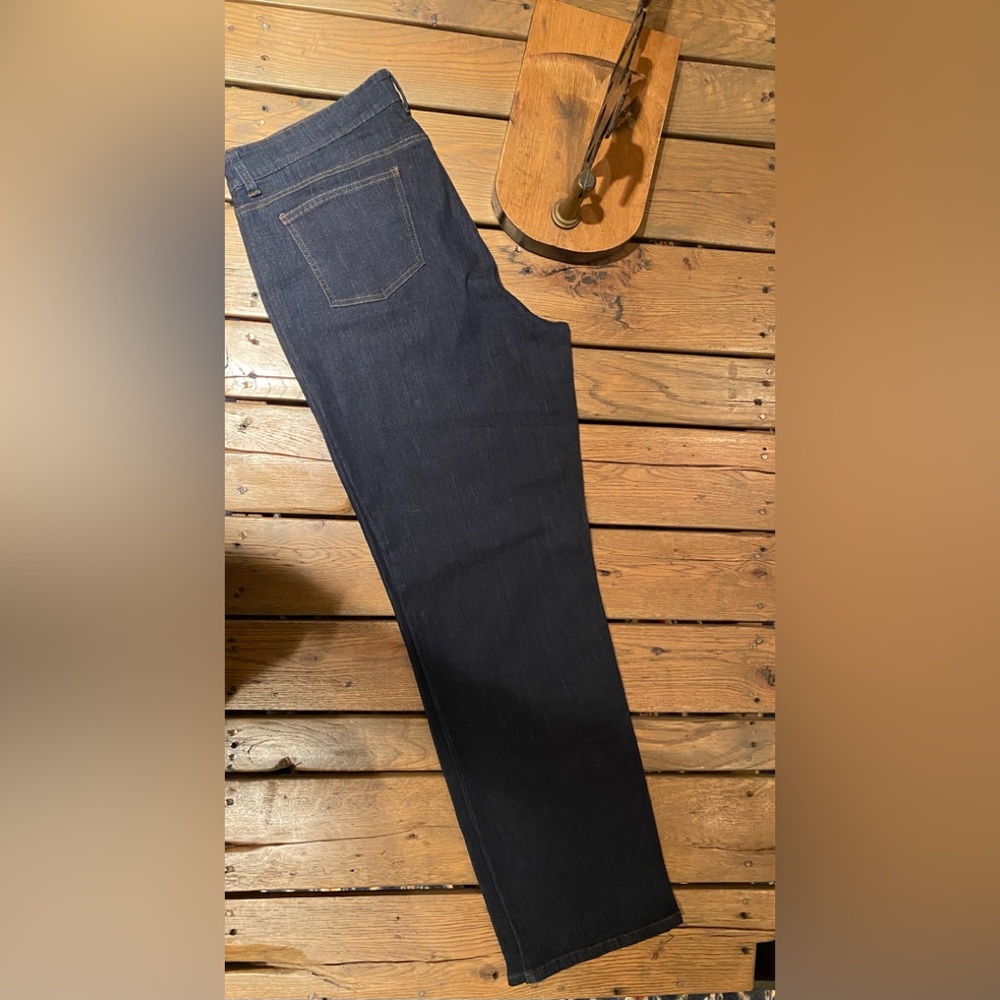 Eileen Fisher woman’s Jeans